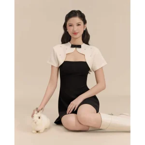 Đầm hai dây chiết eo phối áo choàng Tú Thanh