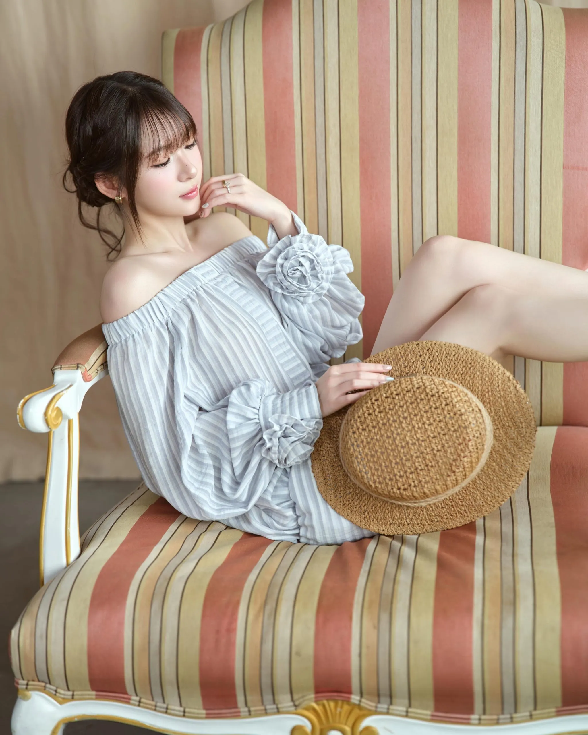 váy bánh bèo trễ vai 